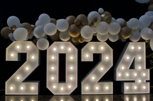 2024 - zestaw cyfr podświetlanych żarówkami LED (styl retro) na Sylwestra, Nowy Rok, eventy